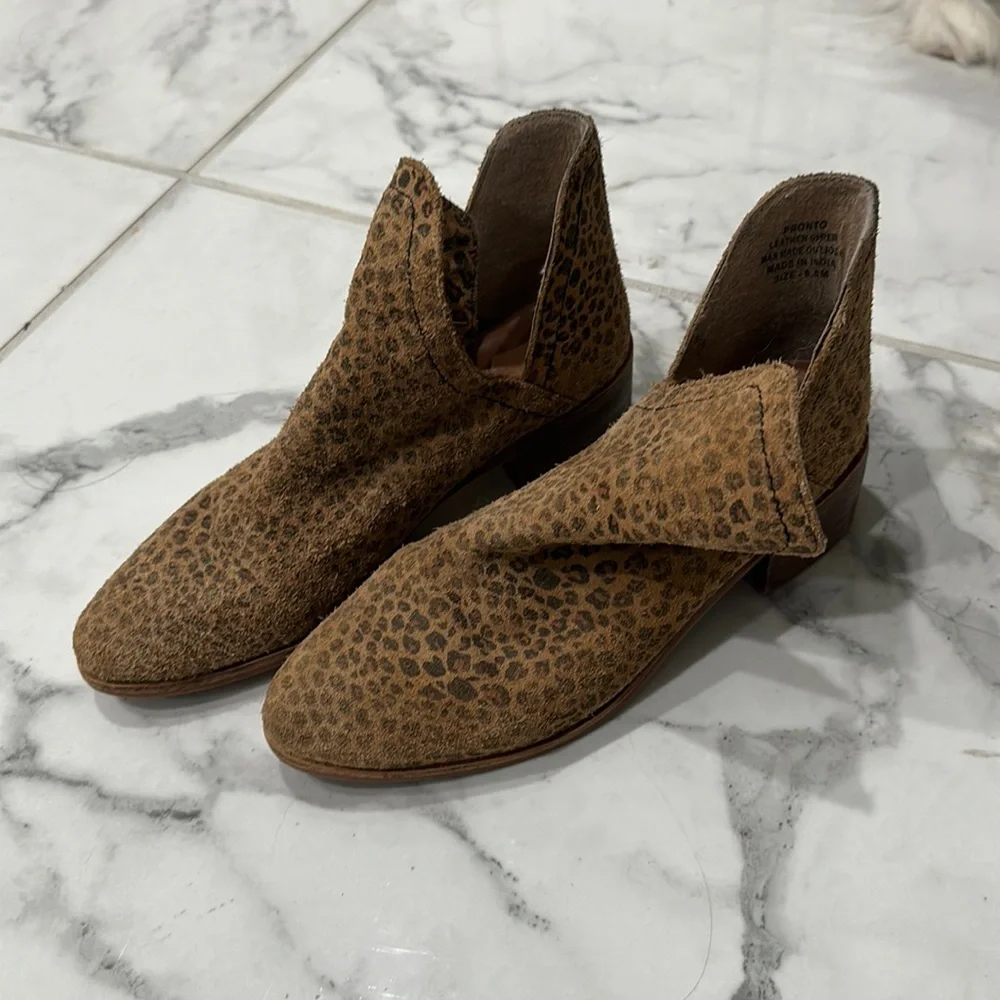 Coconuts Chetah print boots 6.5m - Picture 1 of 7